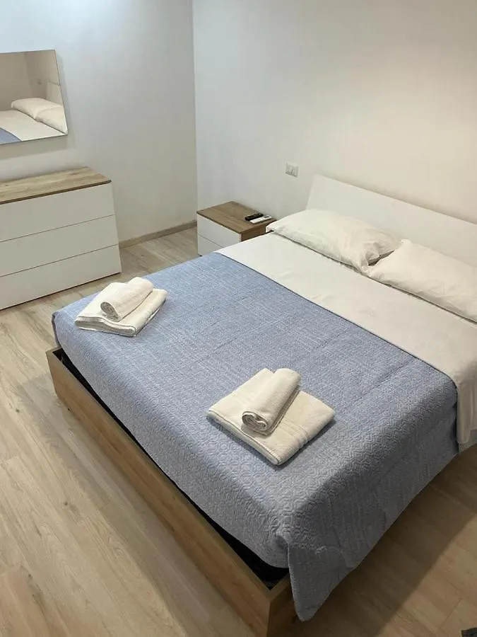Villa Milano Apt. N. 3 0*,  Italia